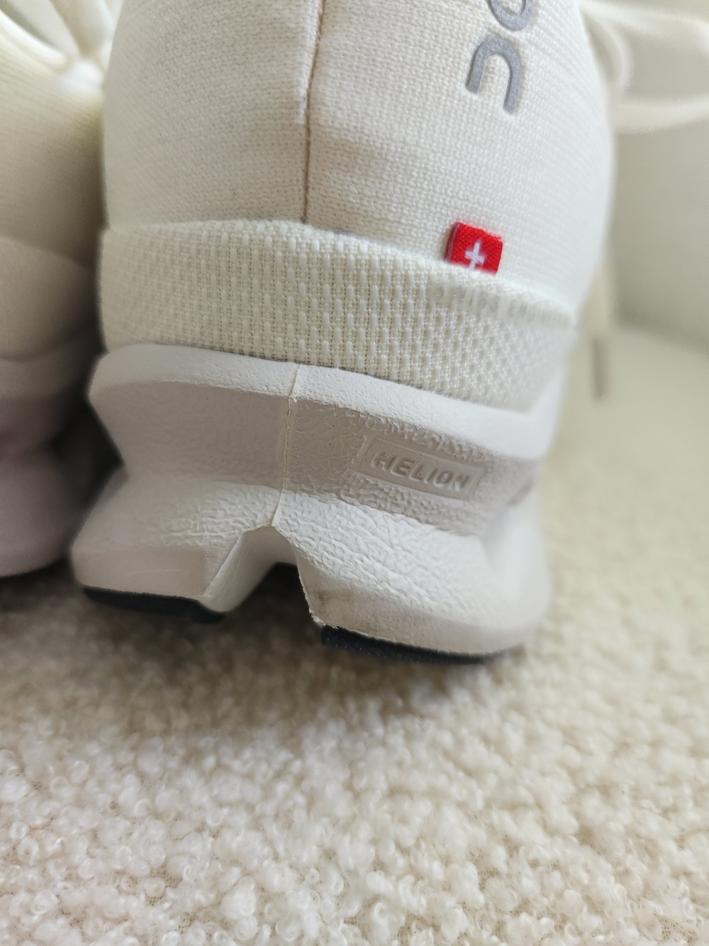 Men’s White Sneakers Size 8 - Picture 13 of 16